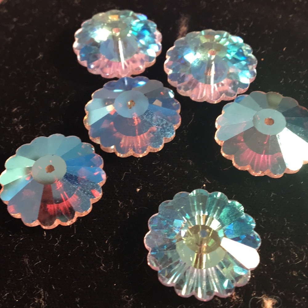 Gorg shape and size crystal beads